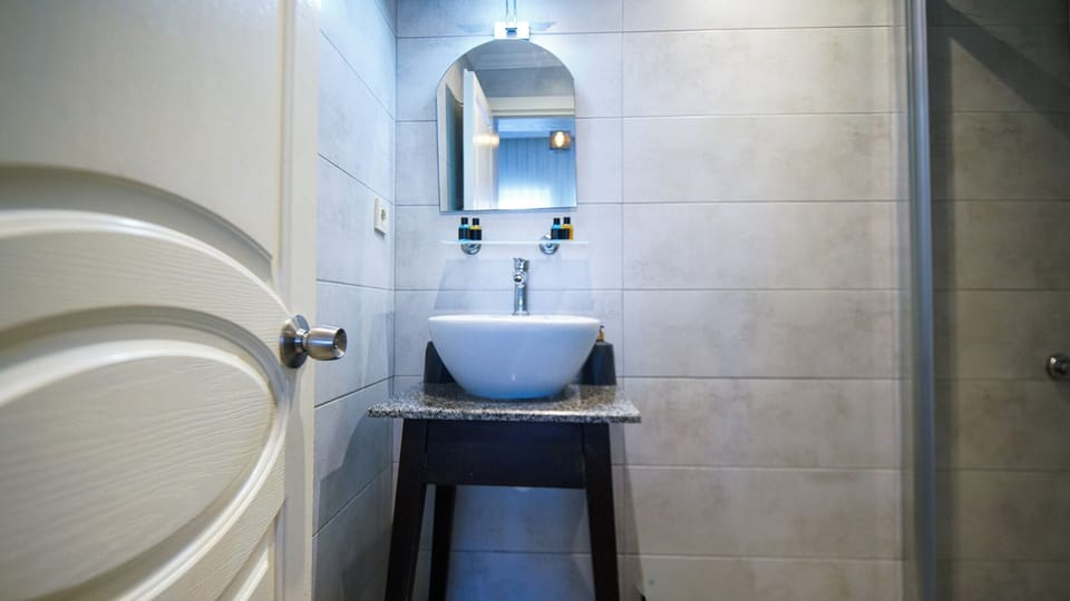 Double Room, Partial Sea View | Minibar, desk, soundproofing, free WiFi
