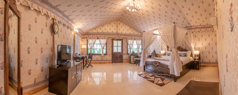 Sunrise Tents | In-room safe, soundproofing, iron/ironing board, WiFi (free)