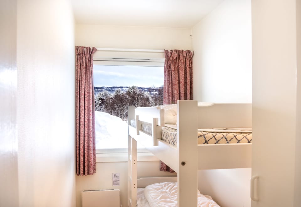 Apartment, 2 Bedrooms | 2 bedrooms, free WiFi, bed sheets