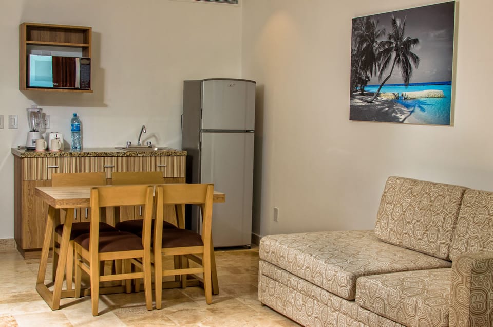 Family Studio, 1 King Bed with Sofa bed, Ocean View | Minibar, in-room safe, blackout drapes, soundproofing
