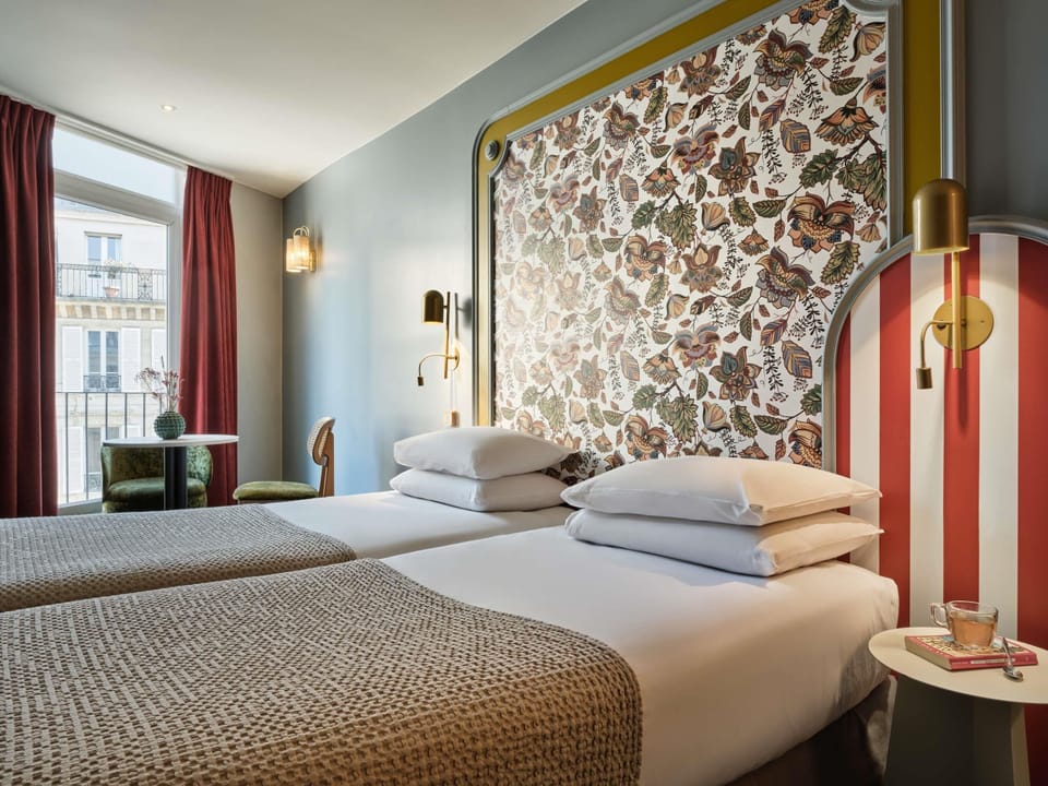 Premium Twin Room, 2 Twin Beds (Privilege) | Premium bedding, minibar, in-room safe, desk