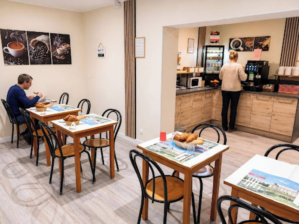 Daily buffet breakfast (EUR 9.60 per person)
