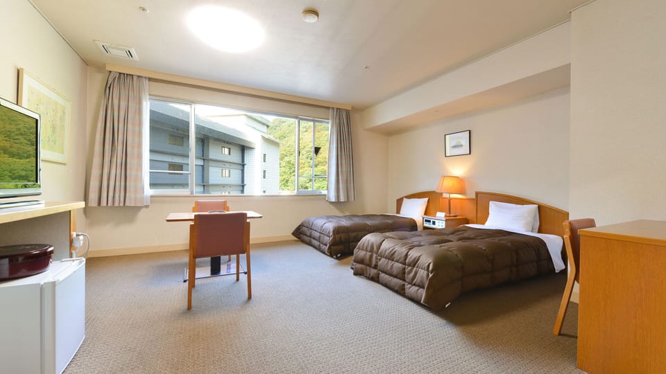 In-room safe, blackout drapes, bed sheets