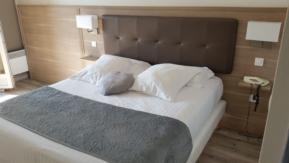 Superior Double Room | Premium bedding, desk, free WiFi