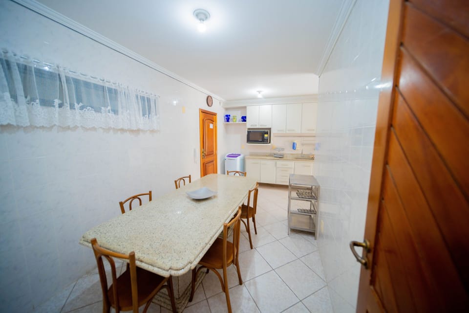 Family Apartment | Private kitchen | Fridge, microwave