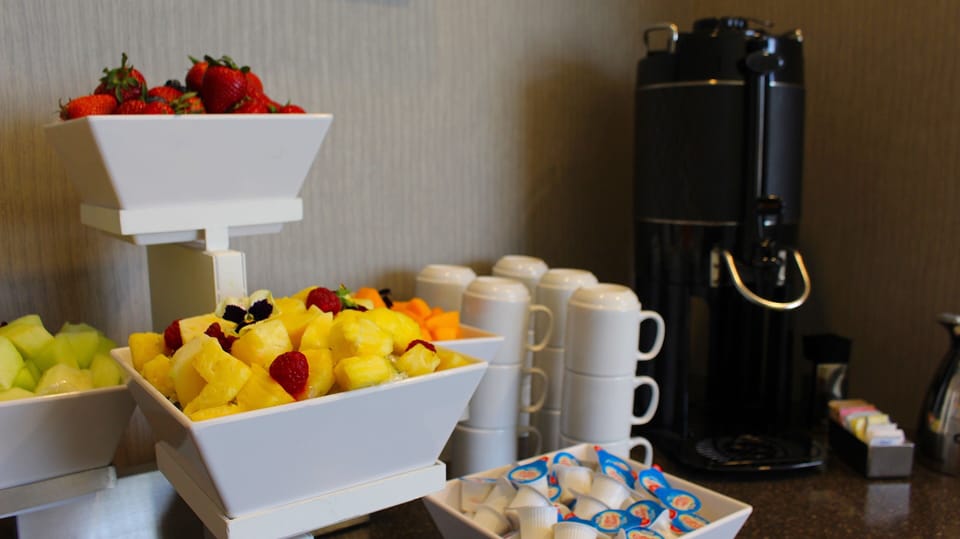 Daily buffet breakfast for a fee