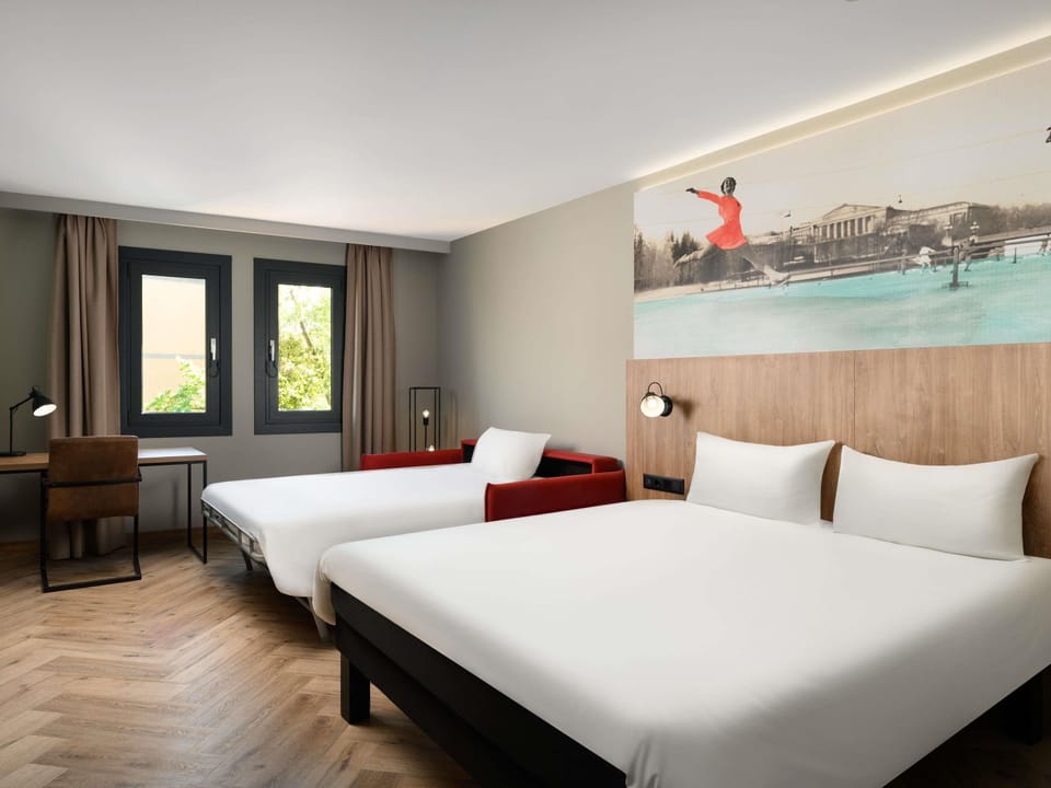 Superior Room, 1 Double Bed with Sofa bed | In-room safe, desk, free WiFi, bed sheets