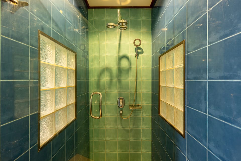 Family Room, 2 Bedrooms (Deluxe) | Bathroom | Free toiletries, hair dryer, bidet, towels