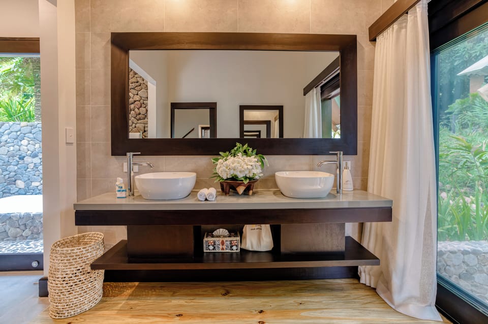 Beach Front Tree House with Plunge Pool | Bathroom | Shower, free toiletries, hair dryer, bathrobes