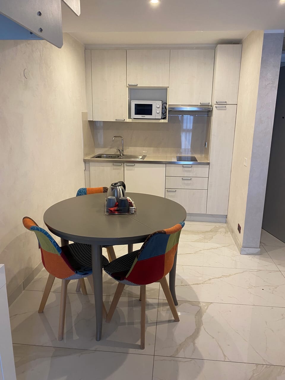 Suite, 1 Queen Bed, Non Smoking, Annex Building (with Sofabed) | Down comforters, Select Comfort beds, minibar, in-room safe