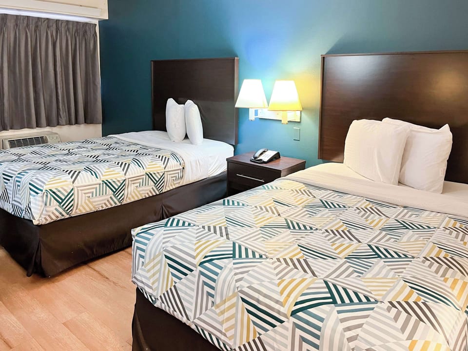 WiFi (free), bed sheets