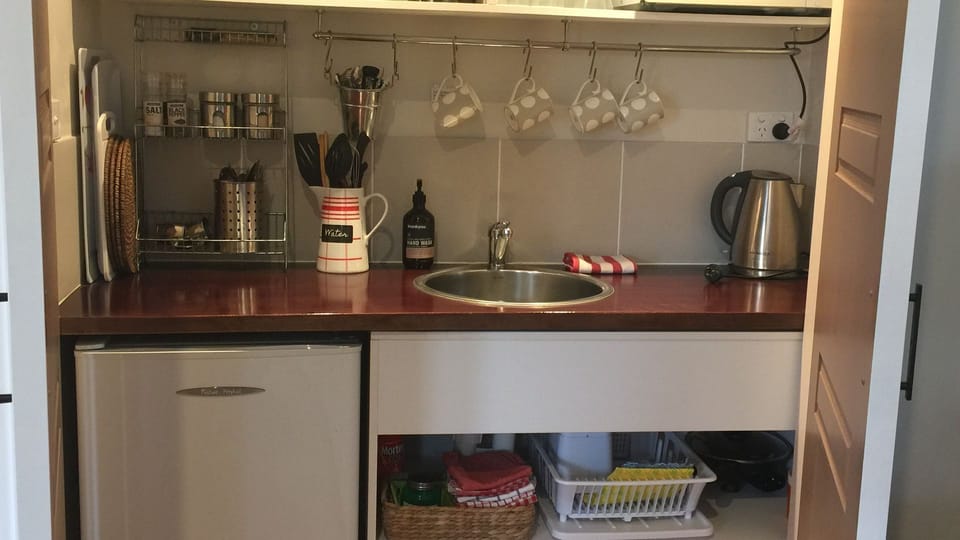 Fully Equipped Kitchenette 
