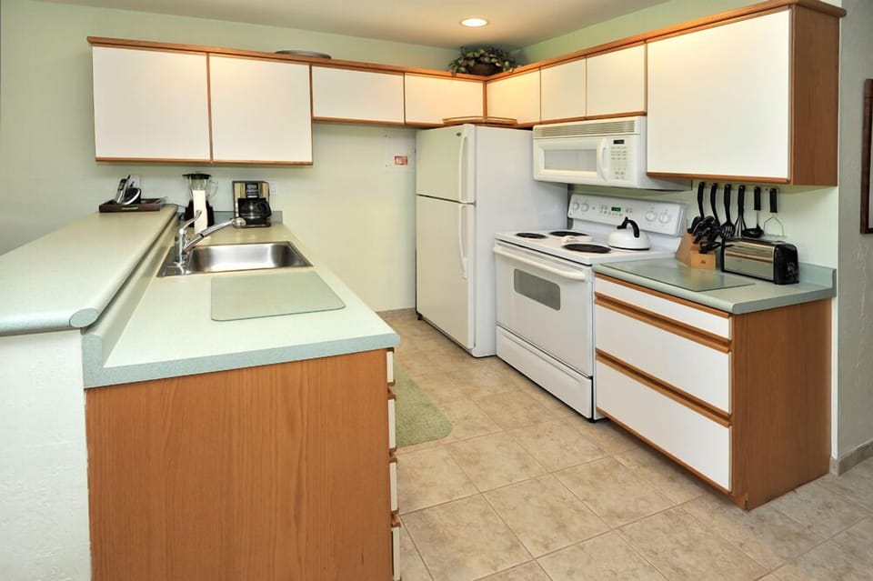 Kitchen - Kitchen