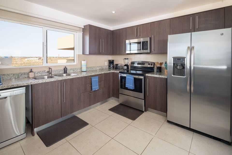 Fully stocked kitchen with all the utensils and cookware you need. 