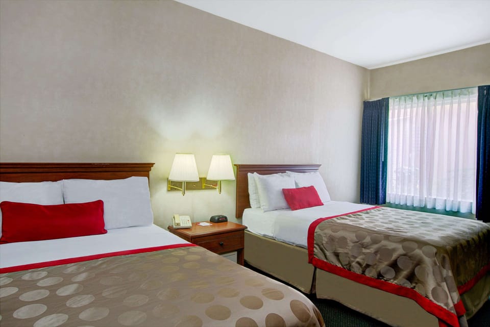 Ramada by Wyndham Hawthorne LAX / LA Stadium Hotel in Del Aire