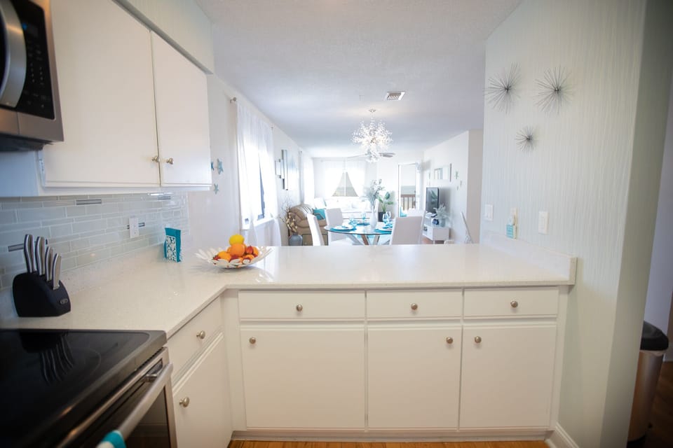 fully stocked kitchen