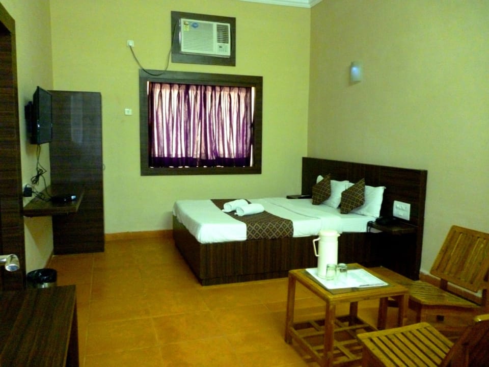 Executive Double or Twin Room, City View | 1 bedroom, in-room safe, soundproofing, free wired internet