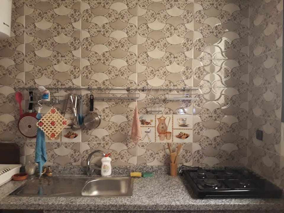 Standard Studio, 1 Bedroom | Private kitchen | Fridge, microwave, stovetop, cookware/dishes/utensils