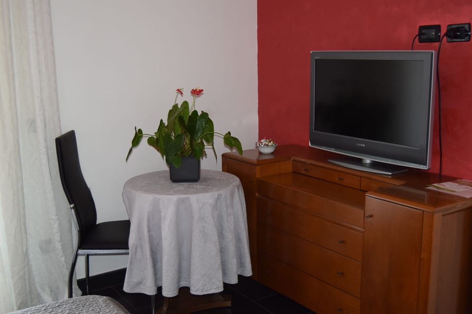 Deluxe Double Room | Room amenity