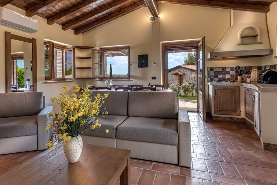Deluxe Villa, 1 Bedroom, Hot Tub (Villa Rosa) | Living area | 55-inch Smart TV with digital channels