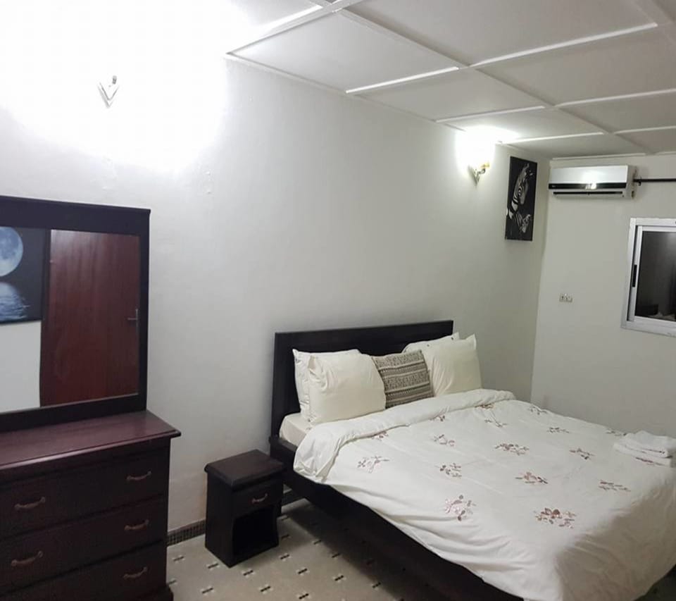 Classic Apartment, 1 Bedroom | 1 bedroom, premium bedding, down comforters, desk