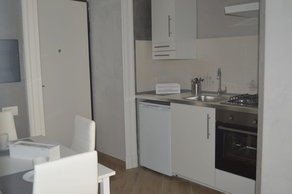 Comfort Condo | Private kitchen | Fridge