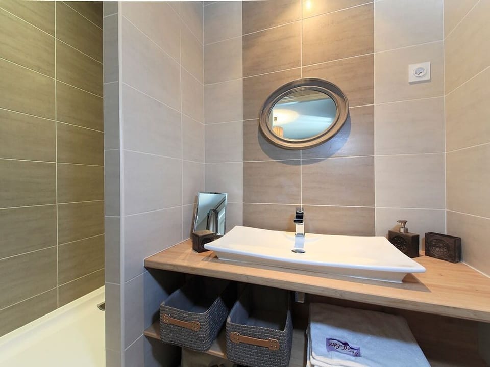 Double Room, Ensuite, Mountain View (Lou) | Bathroom