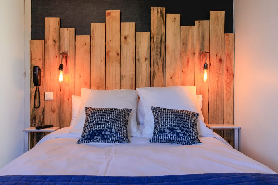 Double Room | Individually decorated, individually furnished, blackout drapes