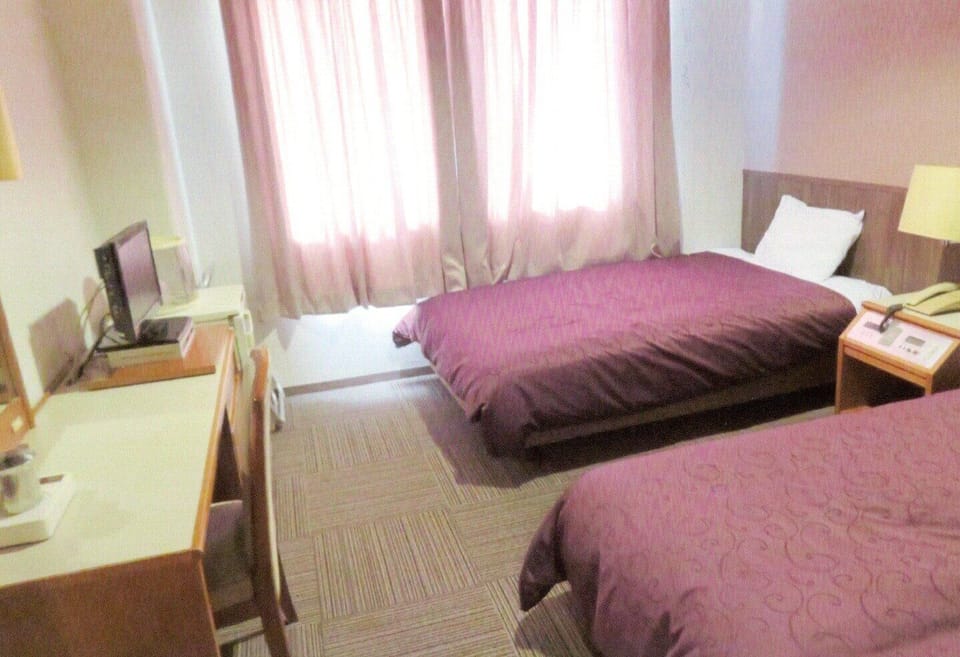Standard Twin Room | Desk, WiFi (free)