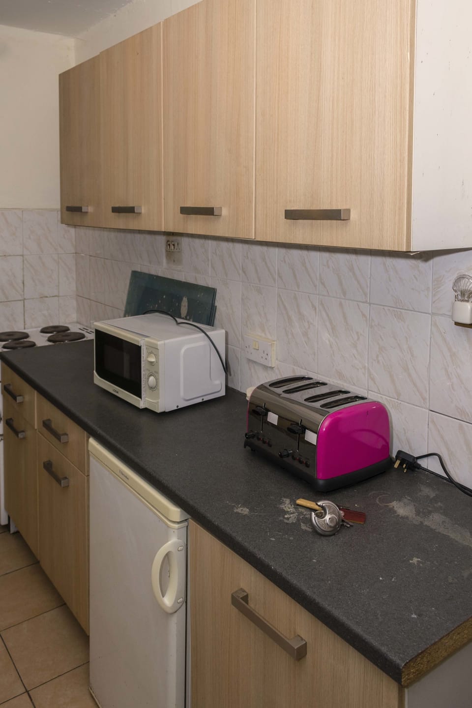 Family Room | Desk, free WiFi, bed sheets