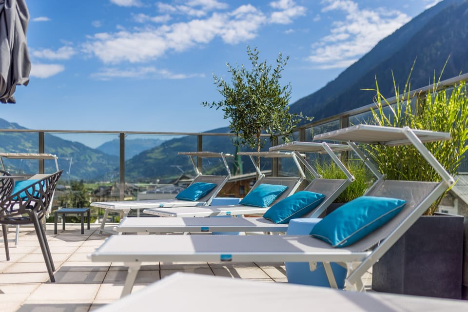 Sundeck