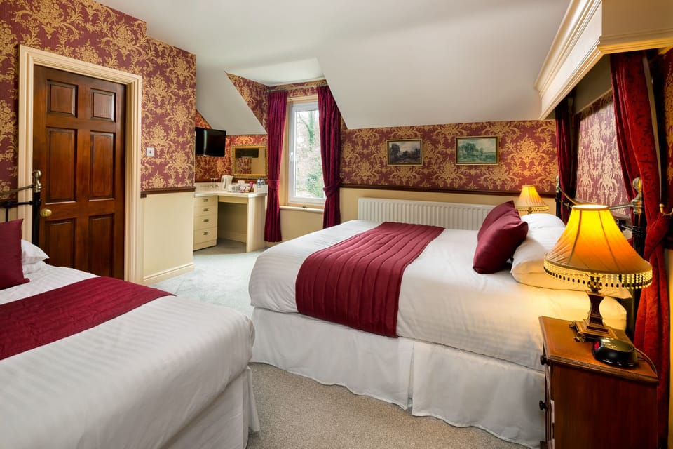 Family Room (Second Floor) | Desk, free WiFi, bed sheets