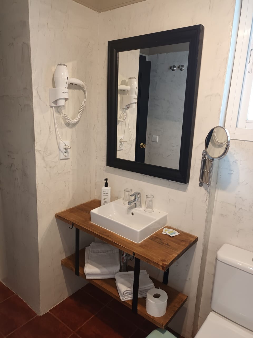 Hair dryer, towels