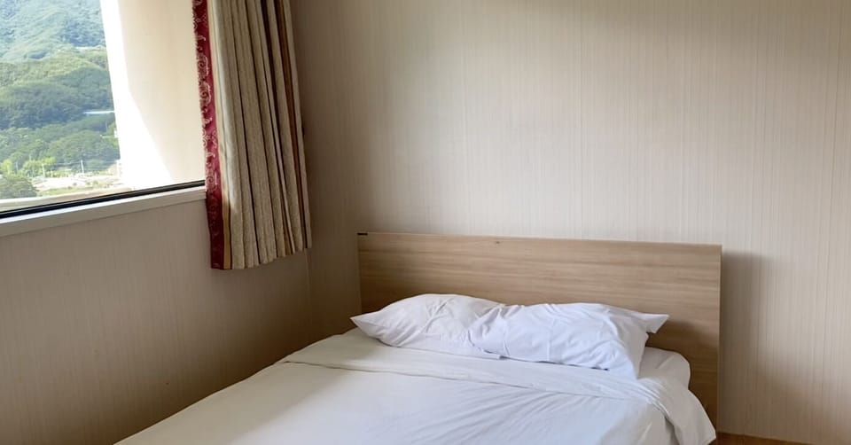 Gold Suite (Age 7+ KRW 20,000 pay on-site) | Soundproofing, WiFi (free)