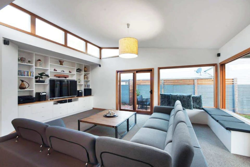 Rear lounge