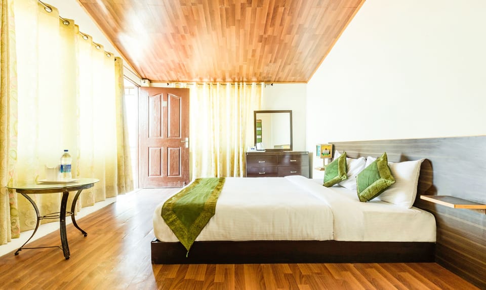 Standard Room | Iron/ironing board, WiFi (free)