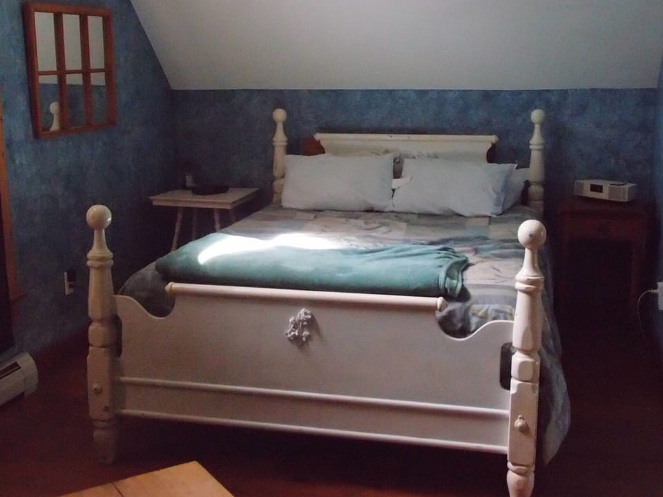 New cannonball bed in Master Bedroom.