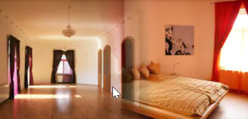 Desk, laptop workspace, soundproofing, free WiFi