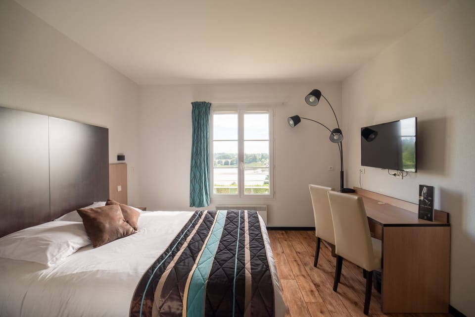 Standard Double Room | Desk, free WiFi, bed sheets