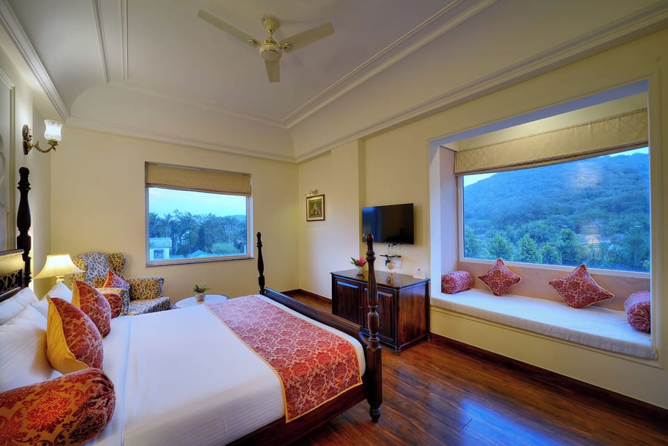 Super Deluxe Jungle View Room | Egyptian cotton sheets, premium bedding, in-room safe, desk