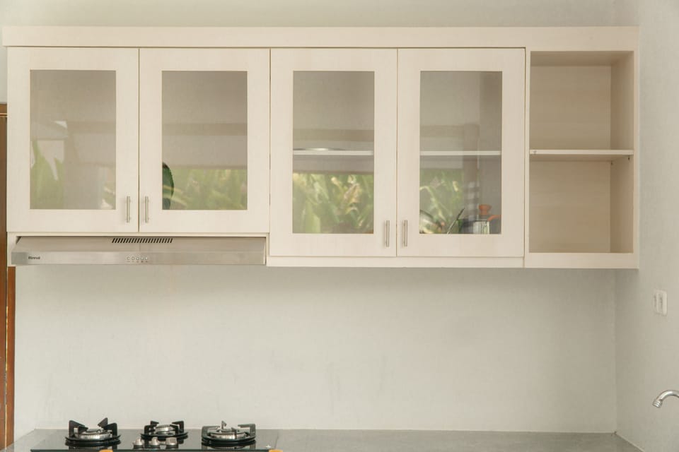 Premier Villa | Private kitchen | Coffee/tea maker, electric kettle, dining tables