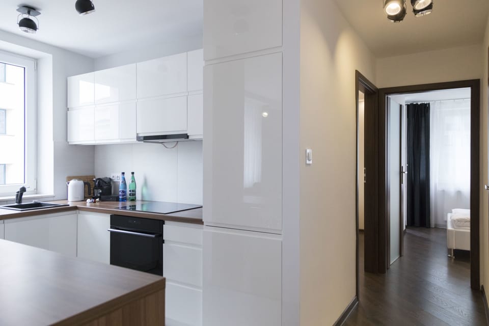 Executive Apartment, 2 Bedrooms, Kitchenette | Private kitchenette | Fridge, oven, stovetop, dishwasher