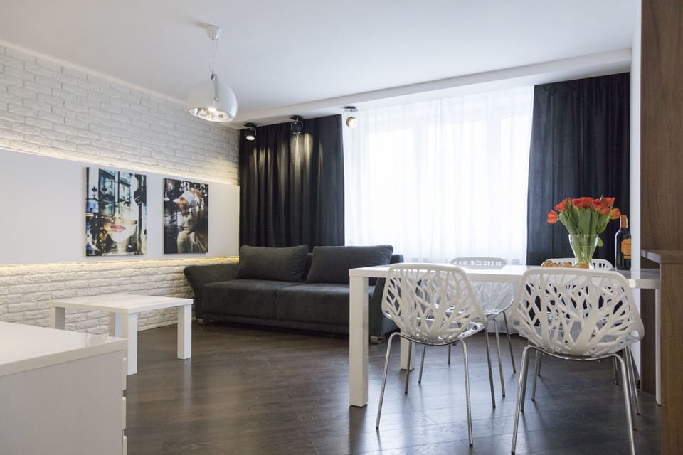 Executive Apartment, 2 Bedrooms, Kitchenette | Living area | Flat-screen TV