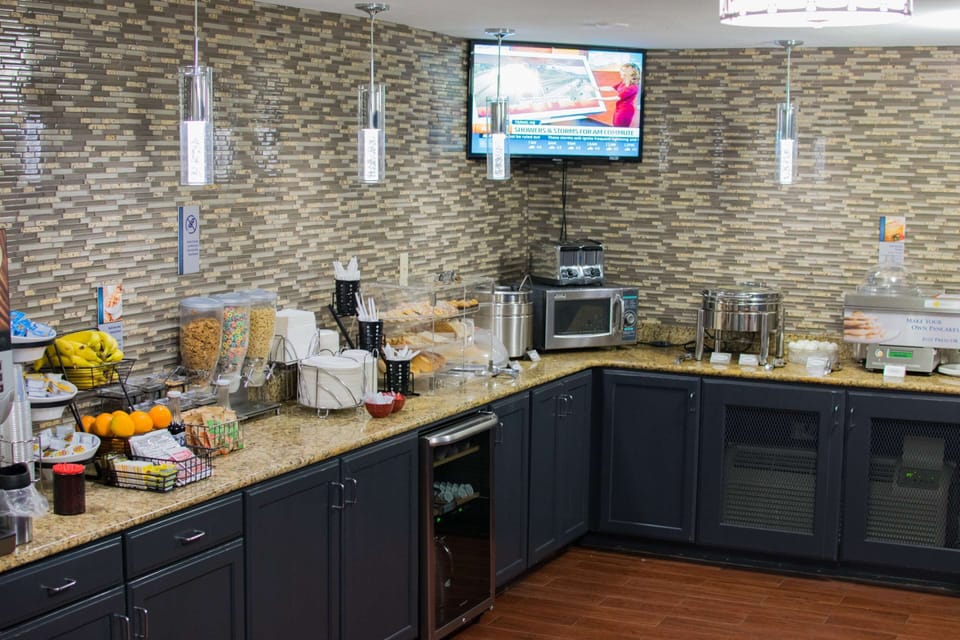 Free daily full breakfast