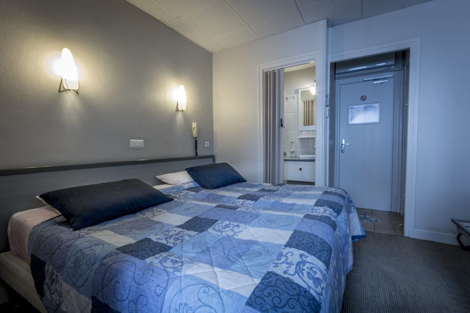 Double or Twin Room | Premium bedding, in-room safe, desk, blackout drapes