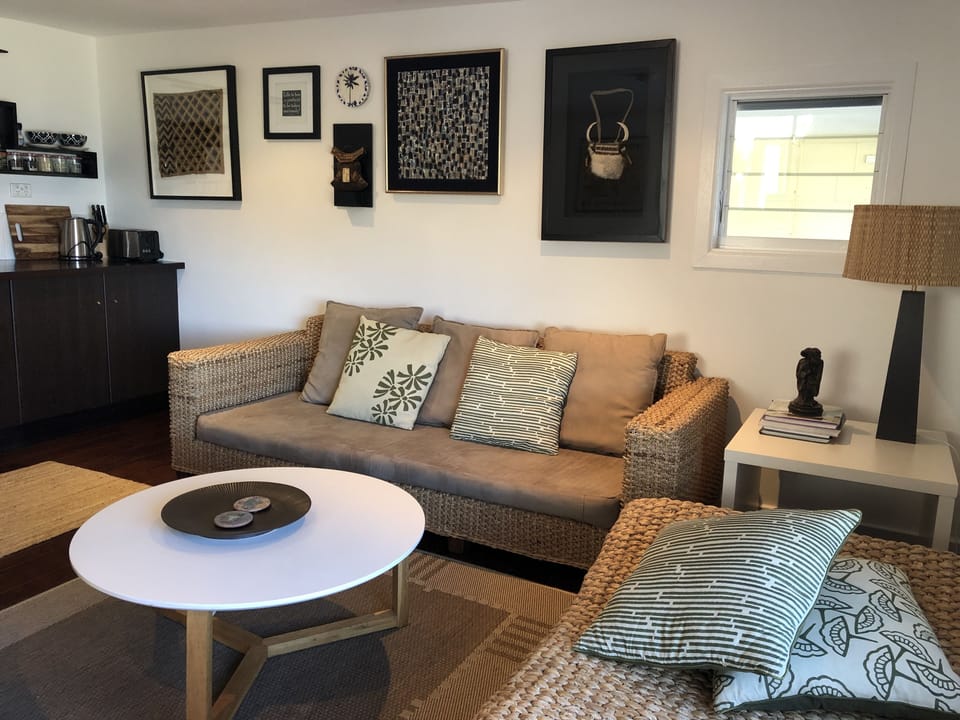 Living & Kitchenette
