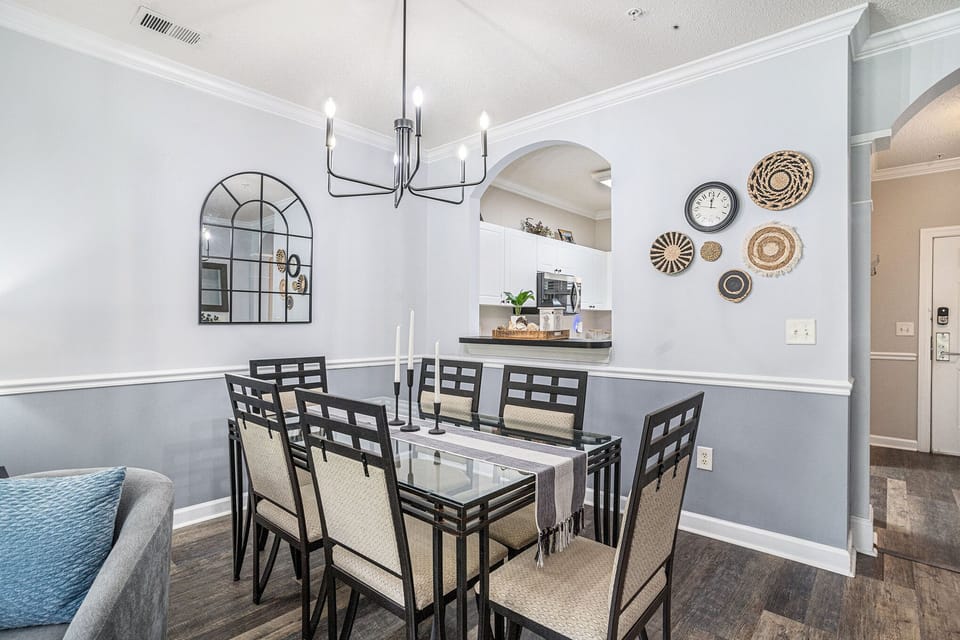 Dining Area for Six