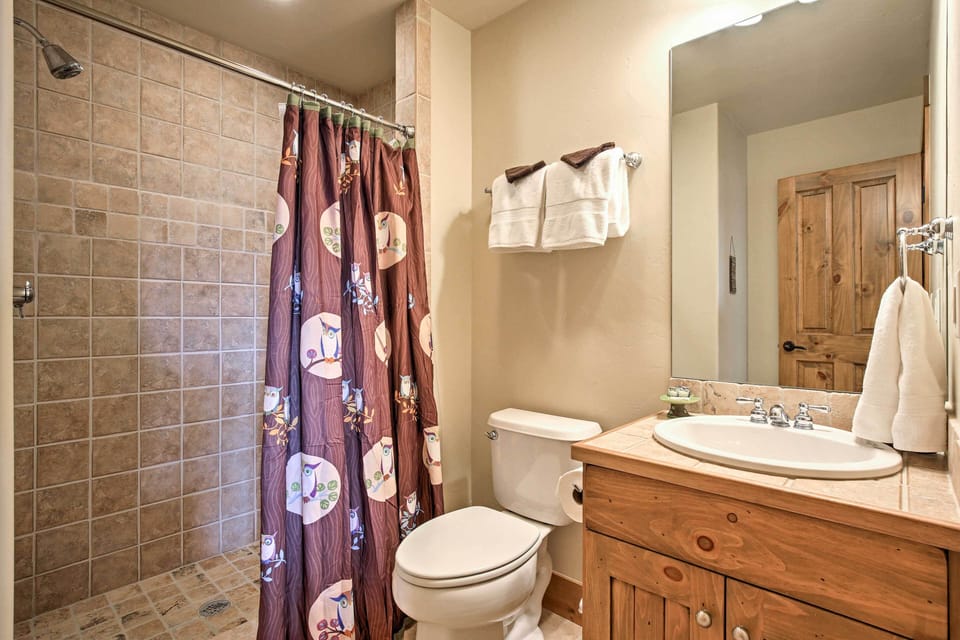 Full Bathroom