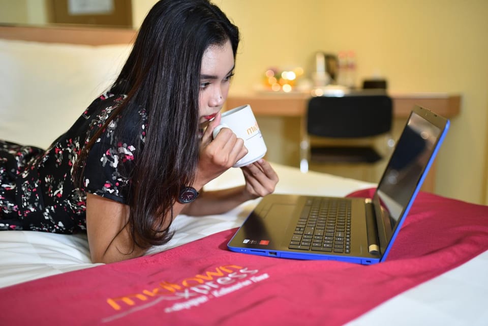 In-room safe, desk, WiFi (free)