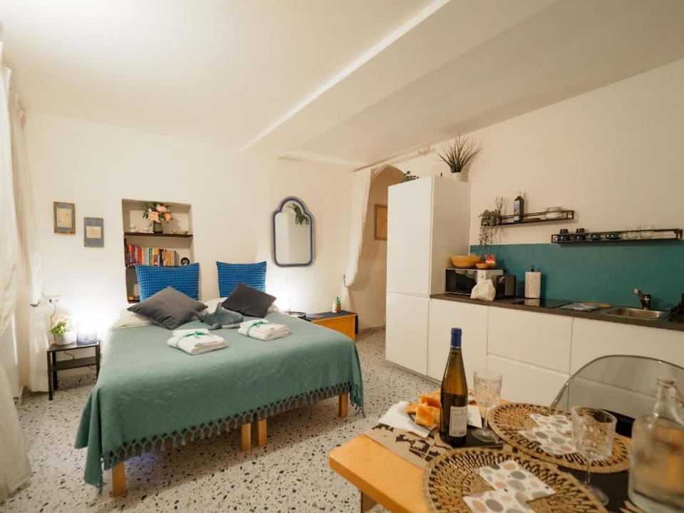 Studio, 1 Bedroom, Kitchen | 1 bedroom, Egyptian cotton sheets, premium bedding, down comforters
